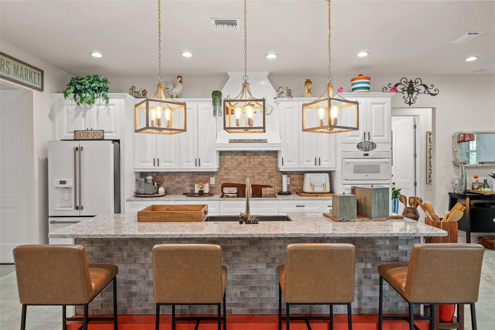 BLESSED ESTATES - Residential