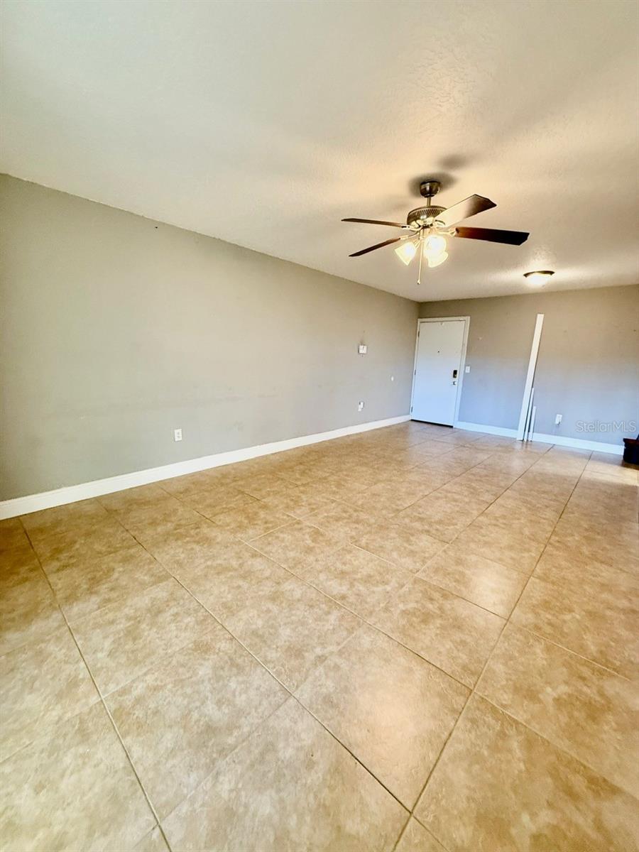 900 LAKE DESTINY ROAD B