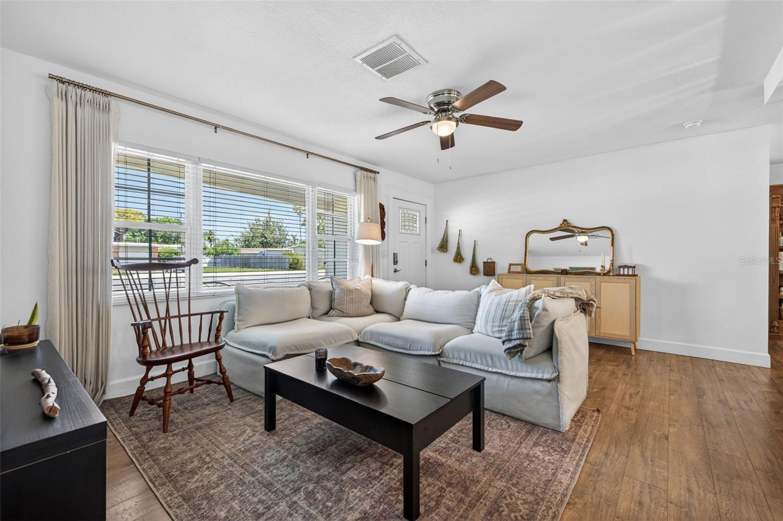 LAKE BELLEAIR - Residential