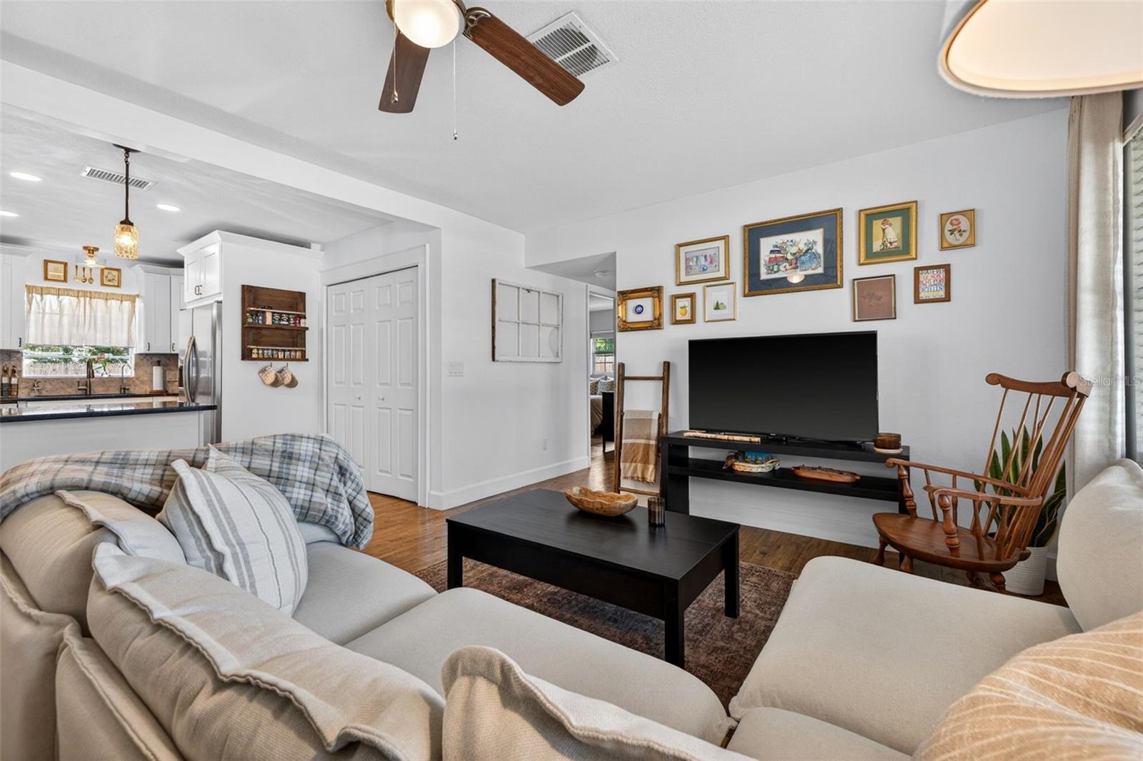 LAKE BELLEAIR - Residential
