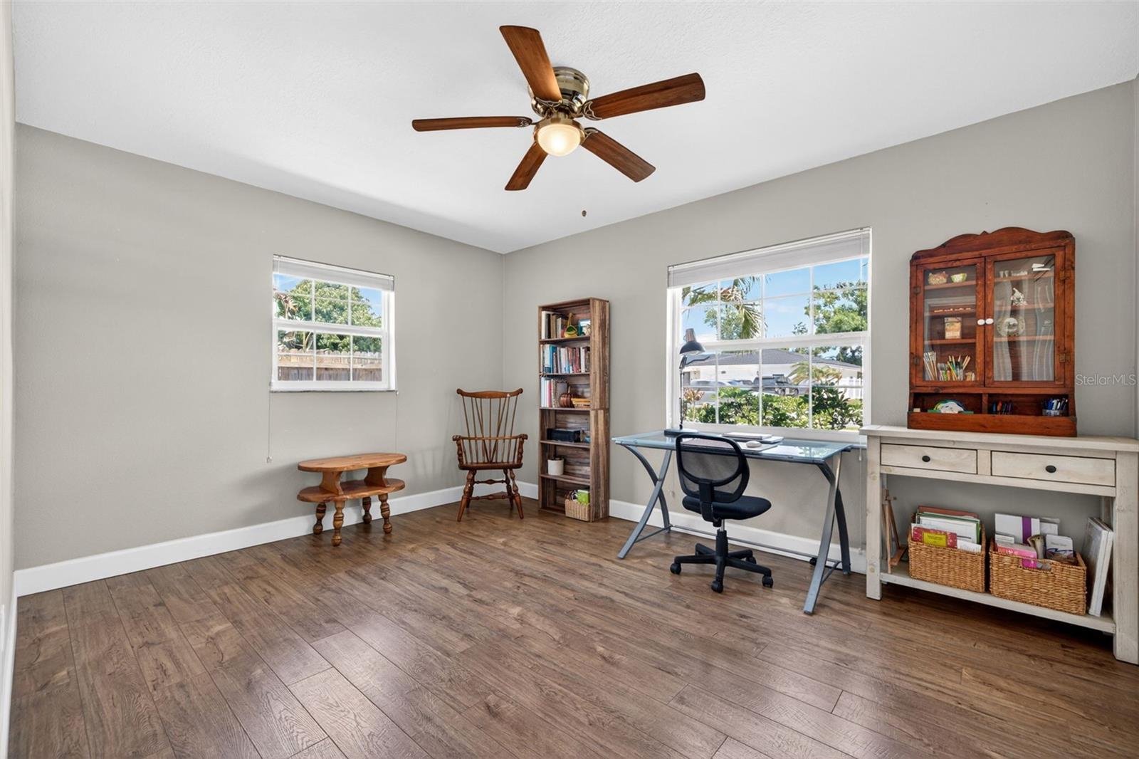 LAKE BELLEAIR - Residential