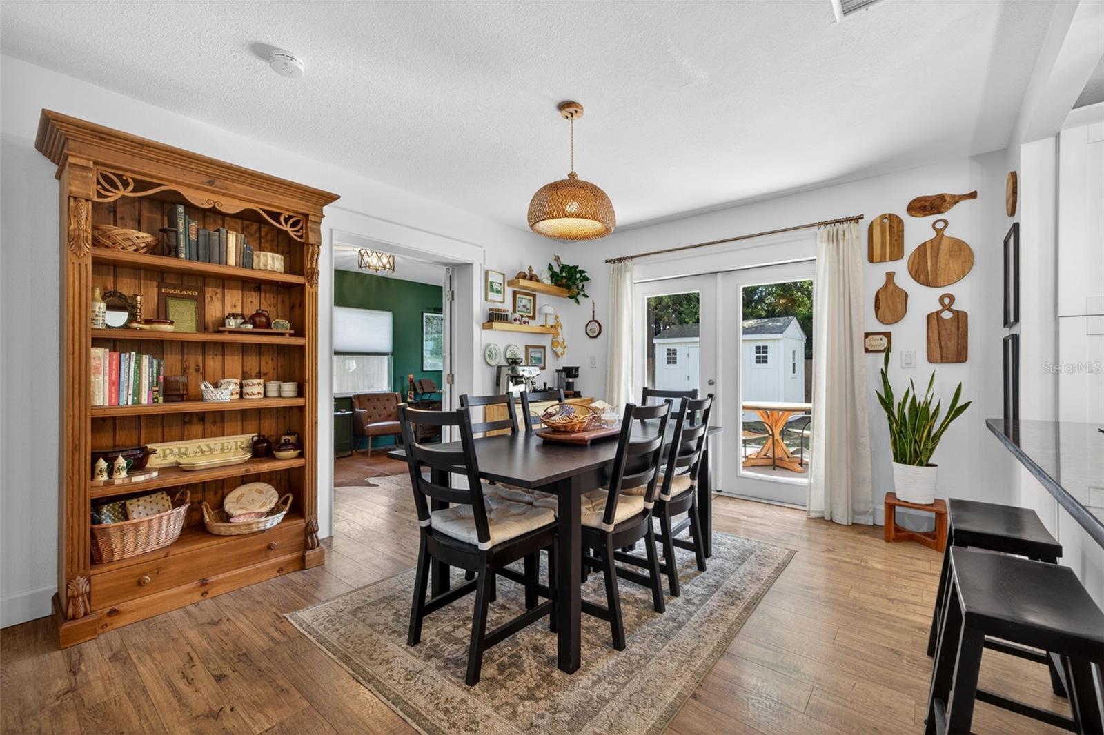 LAKE BELLEAIR - Residential