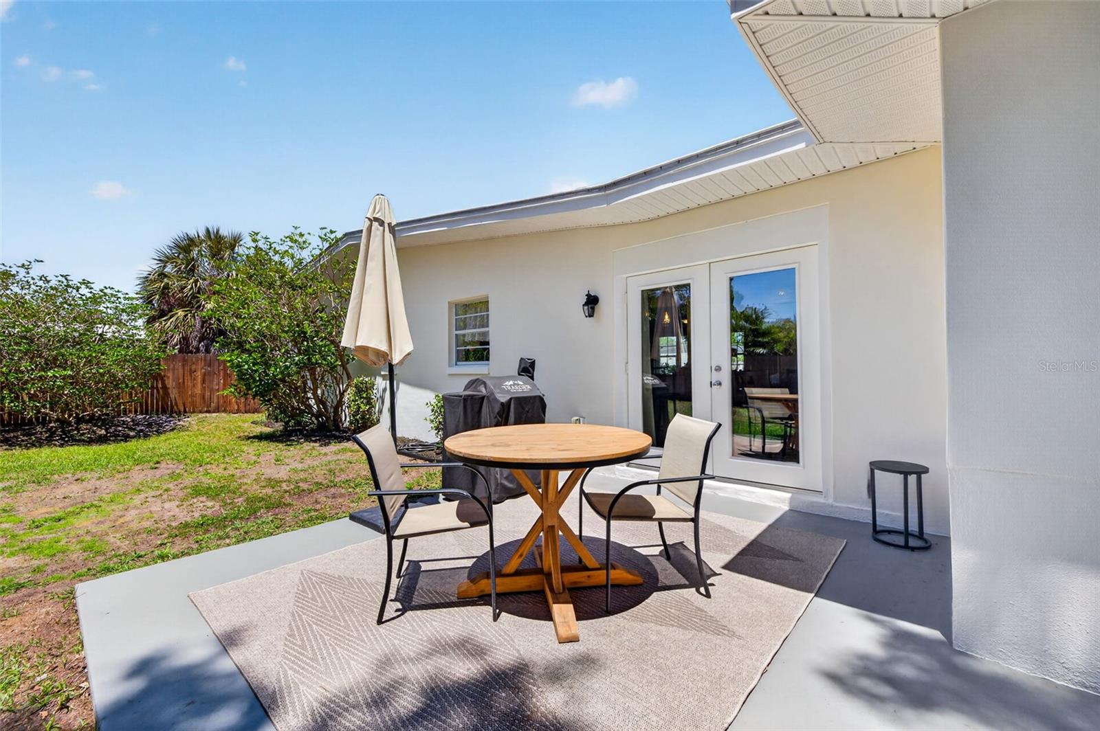 LAKE BELLEAIR - Residential