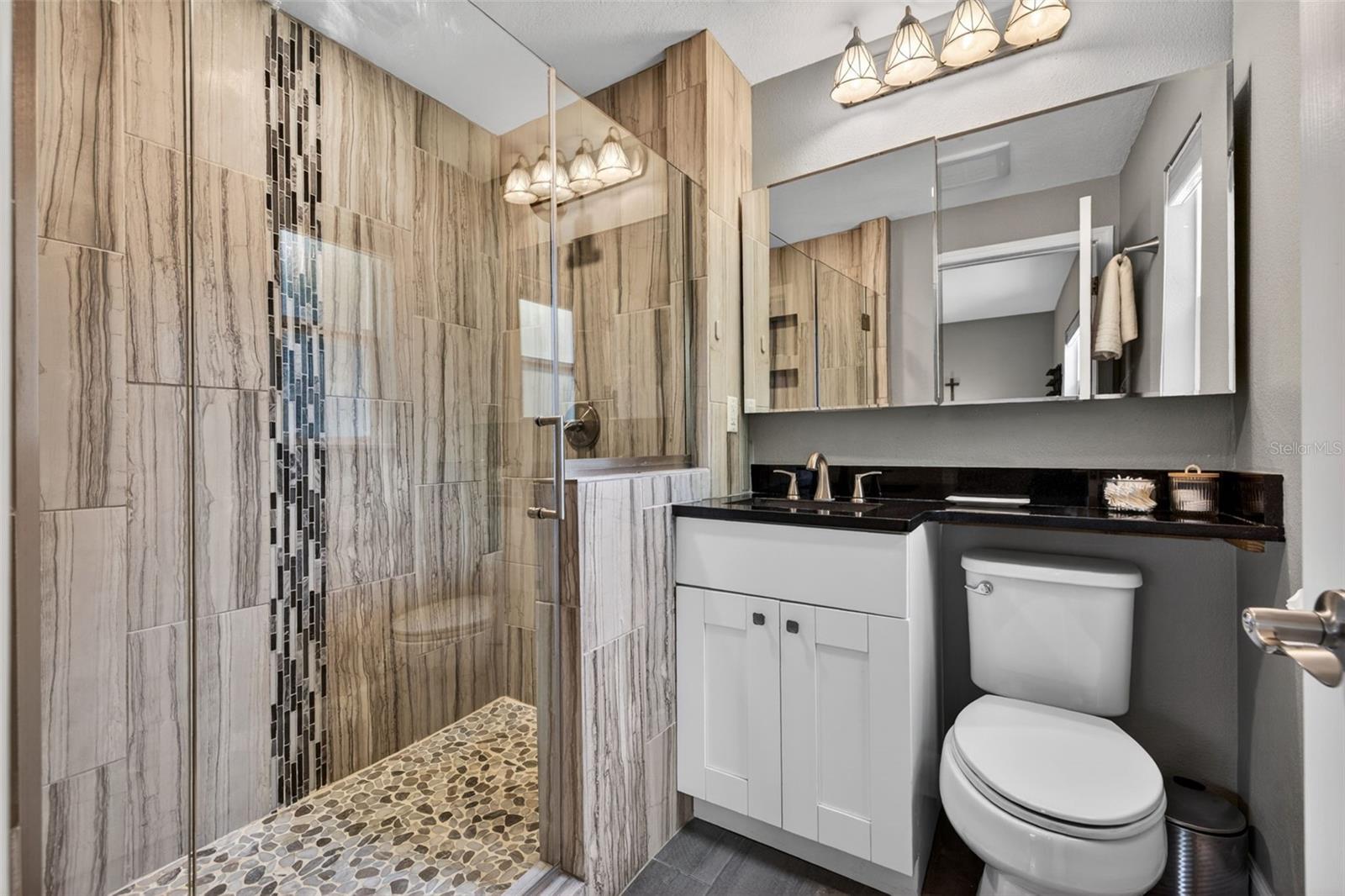 LAKE BELLEAIR - Residential