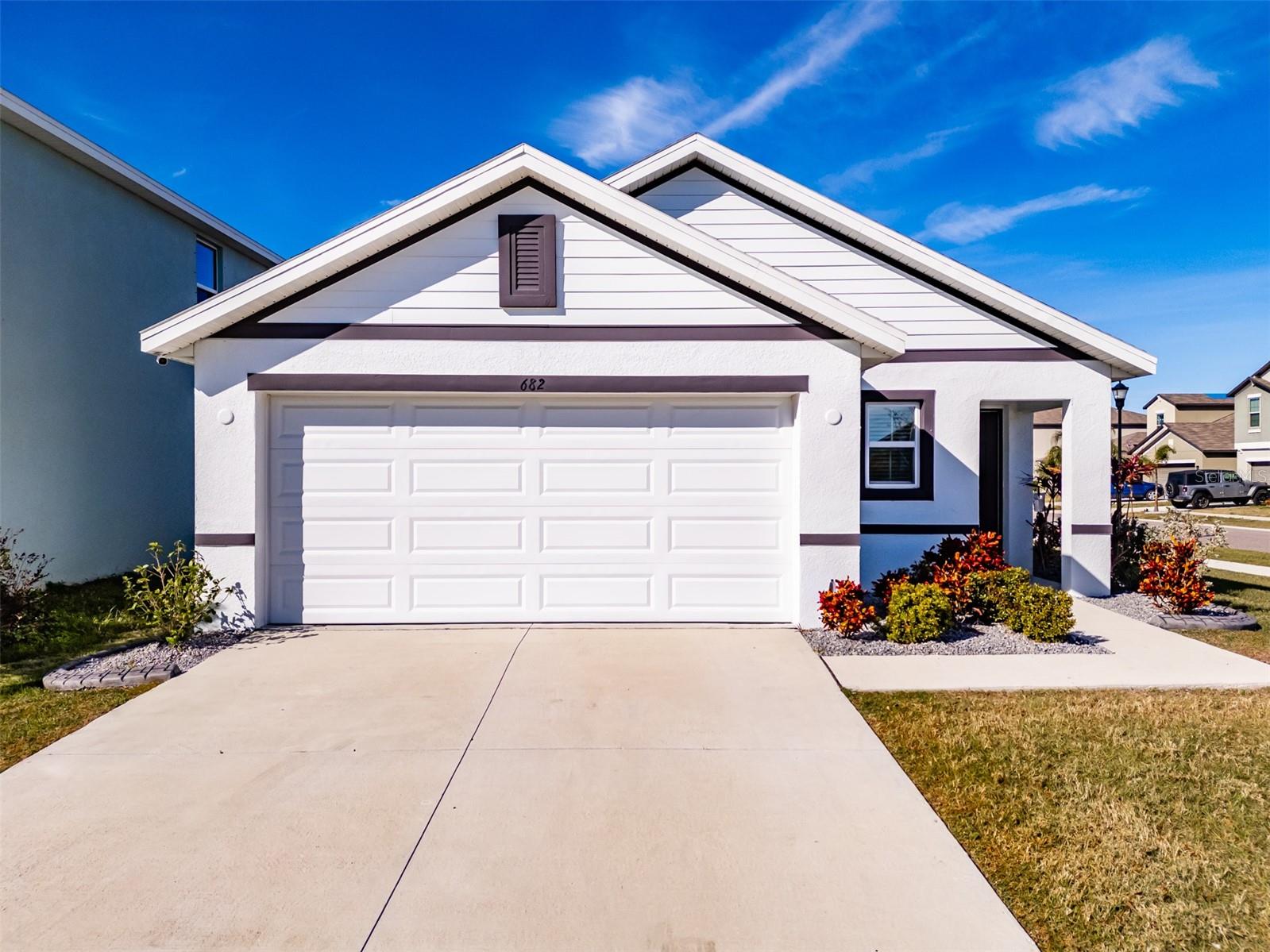 682 OLIVE CONCH STREET