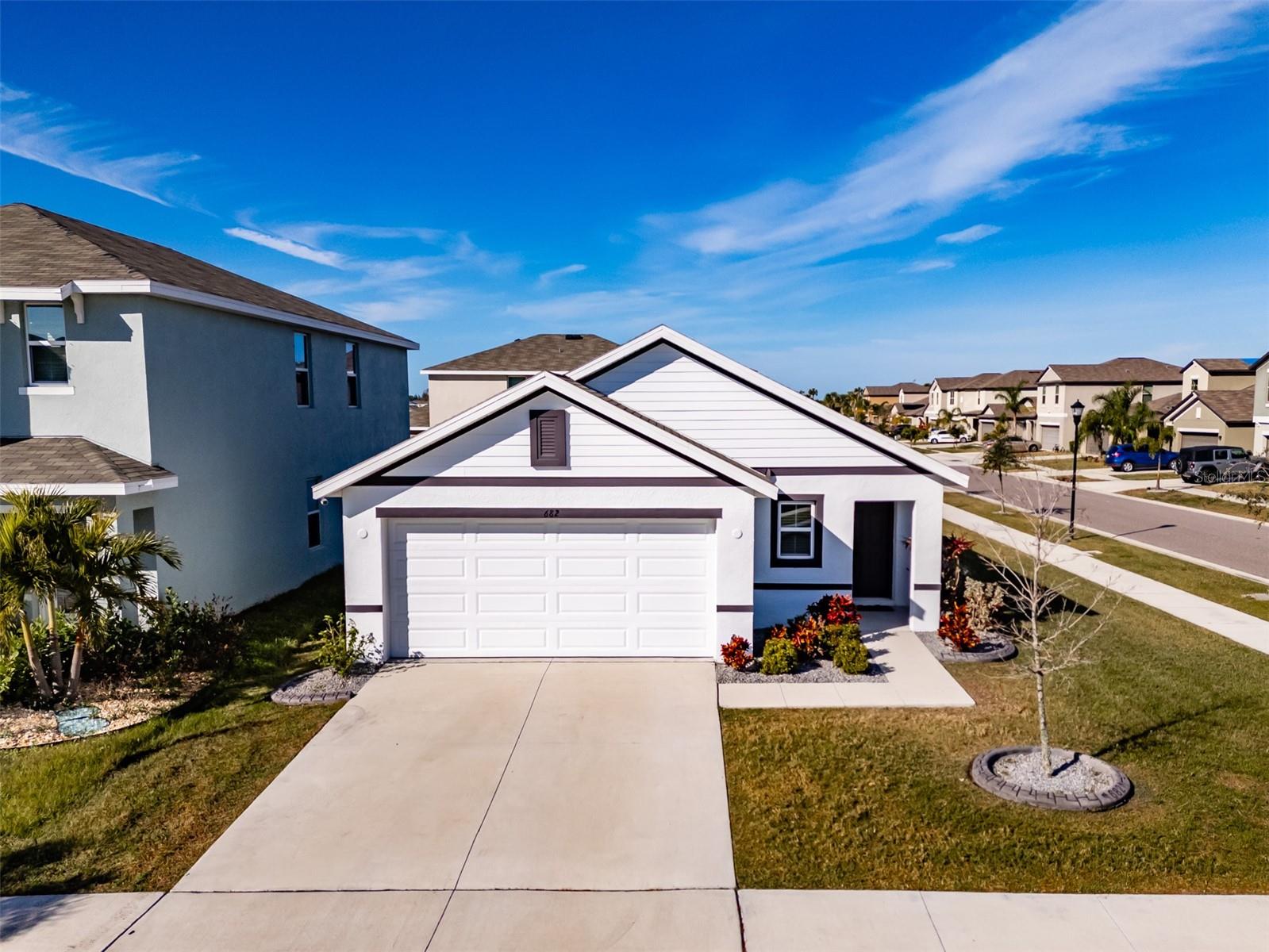 682 OLIVE CONCH STREET