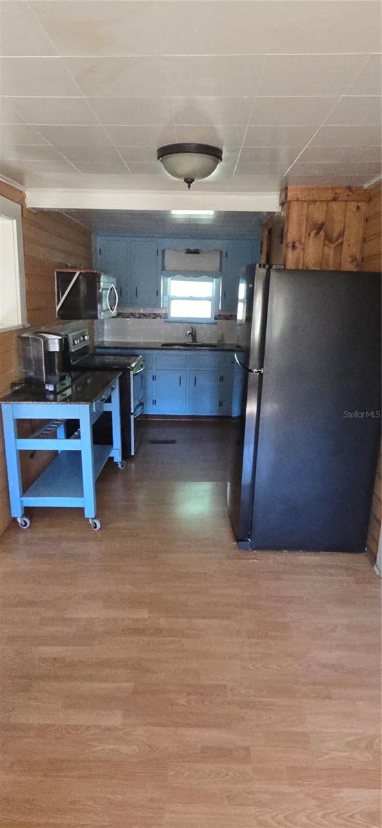 THOMPSON ADD - Residential Lease