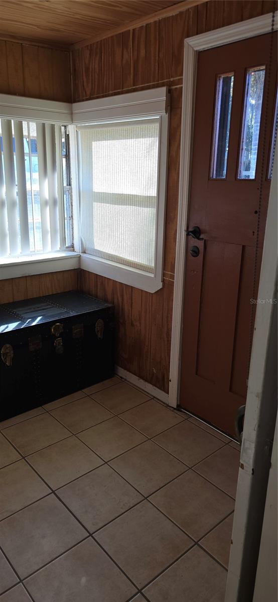 THOMPSON ADD - Residential Lease