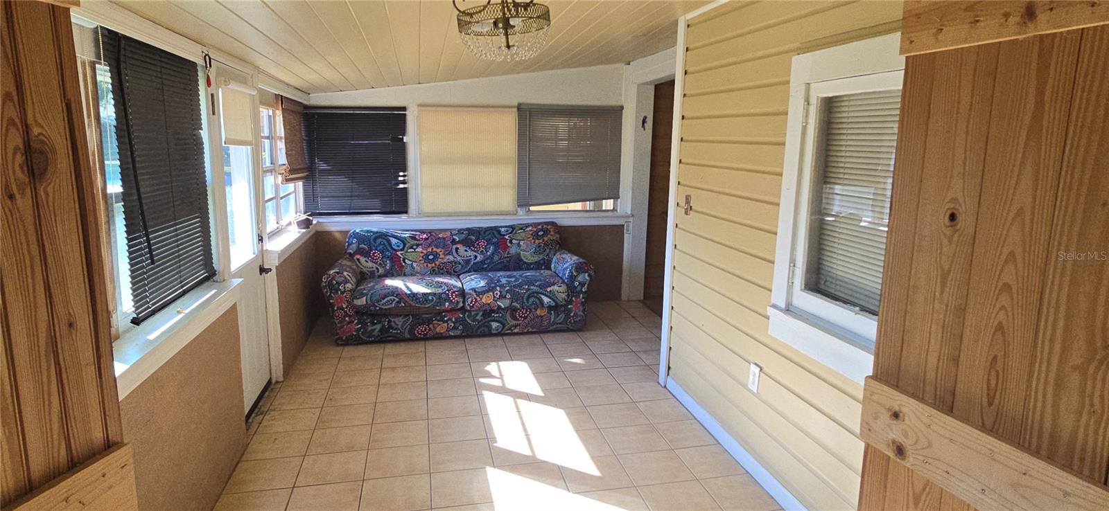 THOMPSON ADD - Residential Lease