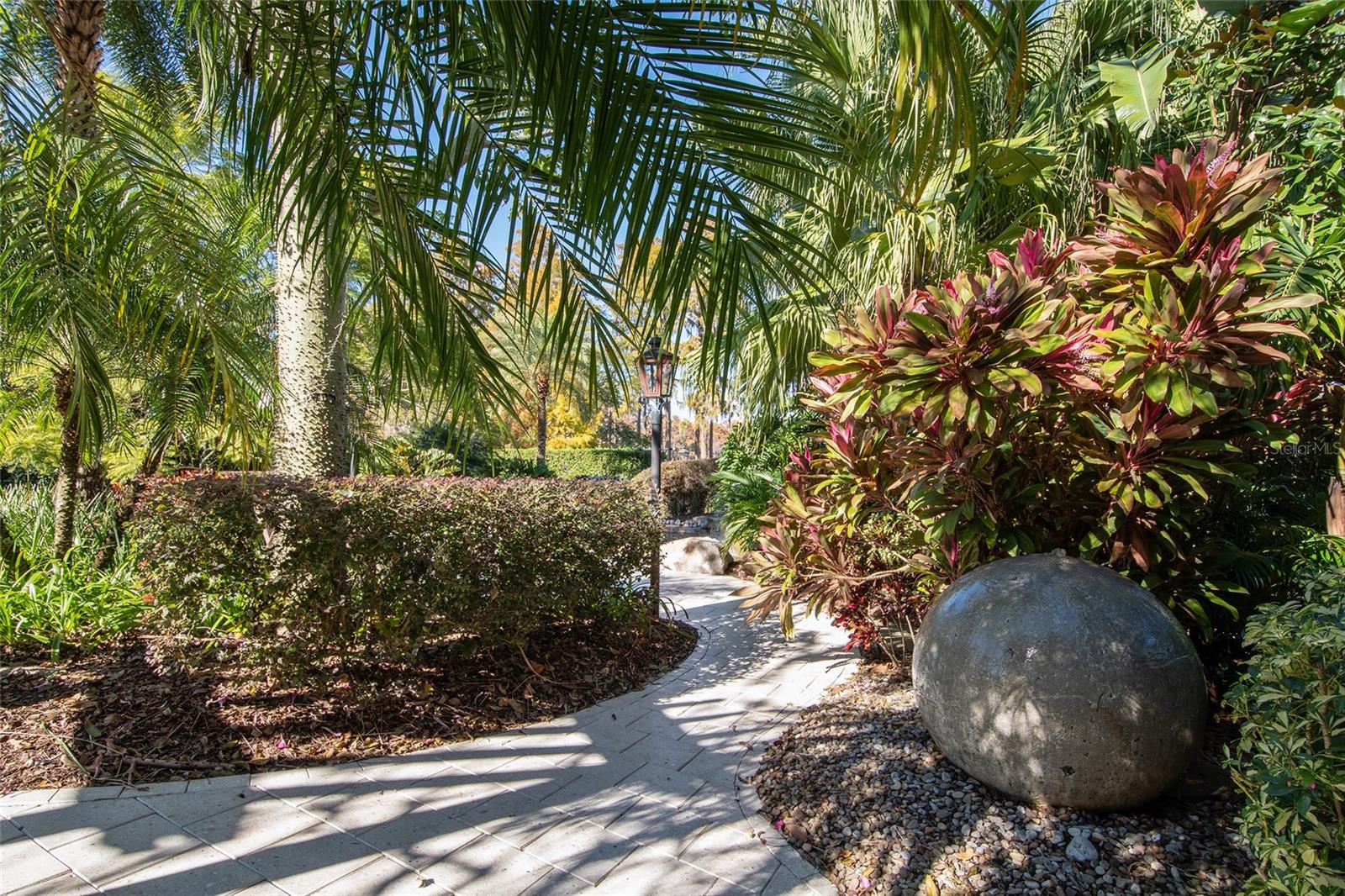 KEENES POINTE - Residential