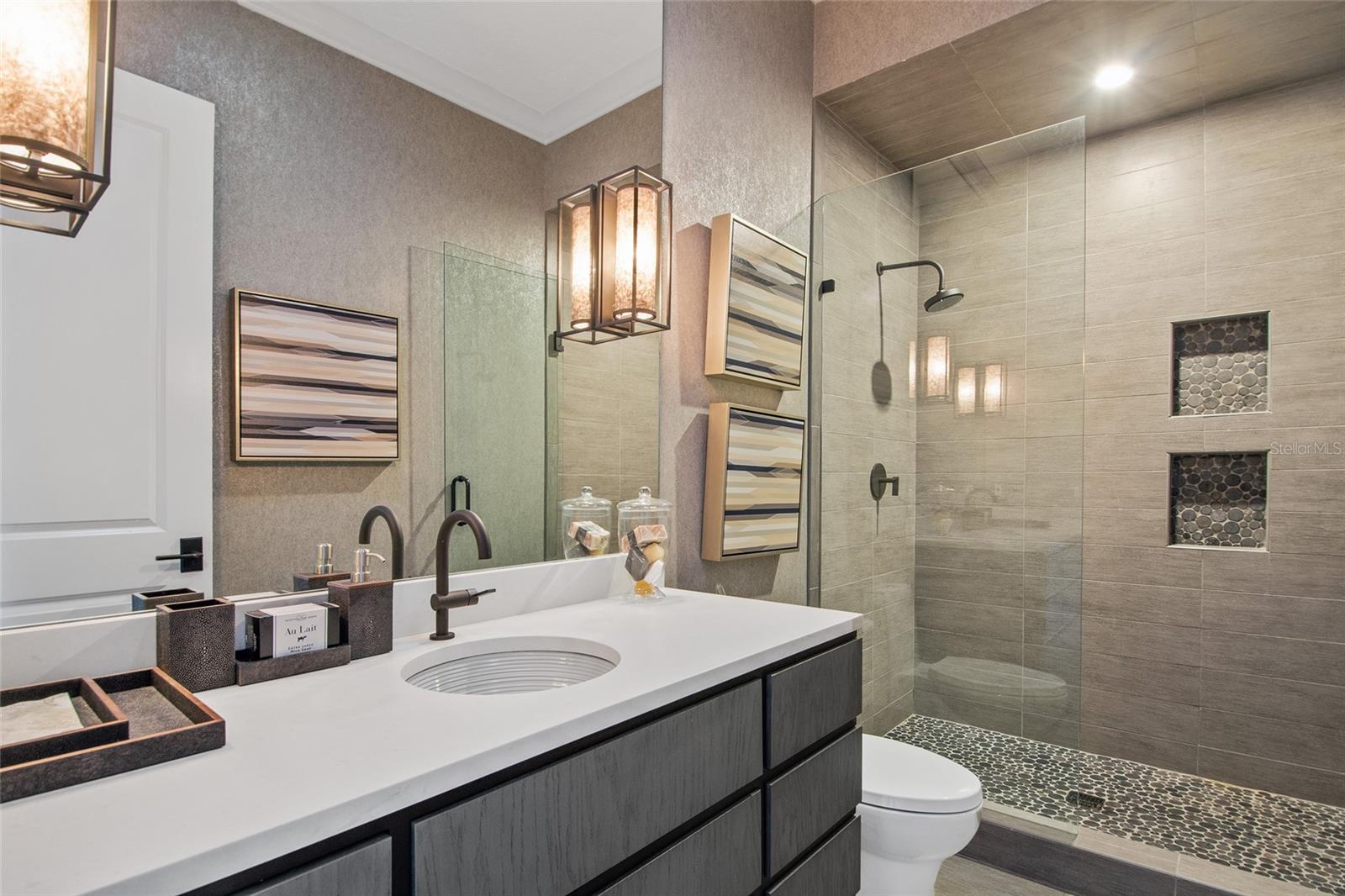 KEENES POINTE - Residential