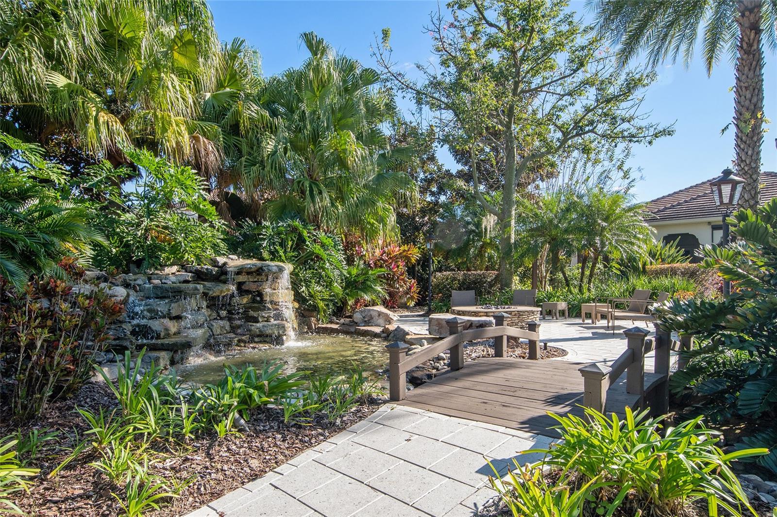 KEENES POINTE - Residential
