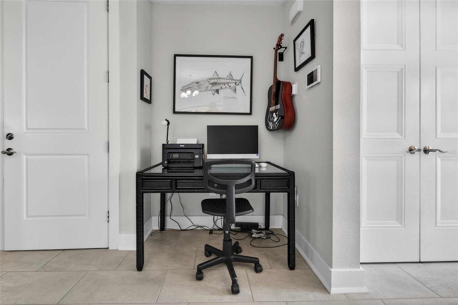 HUNTERS POINT - Residential