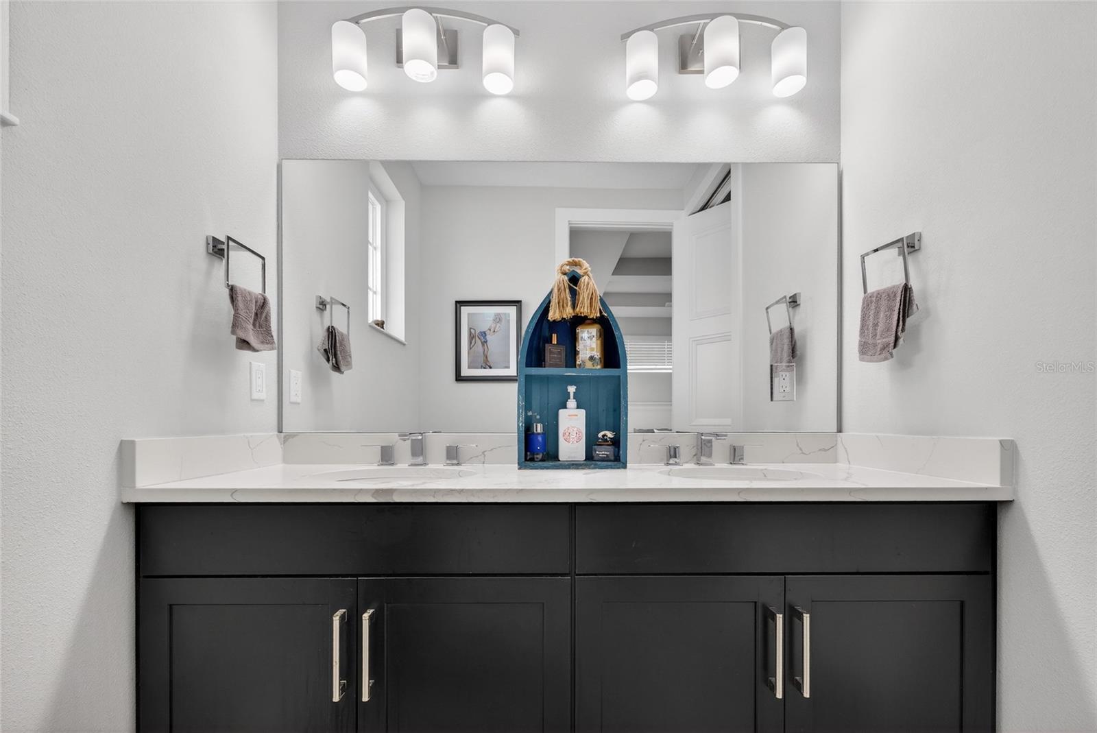 HUNTERS POINT - Residential