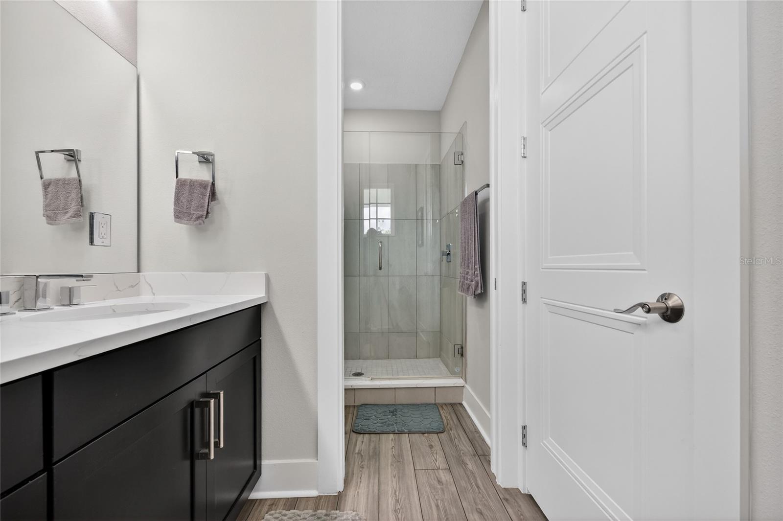 HUNTERS POINT - Residential