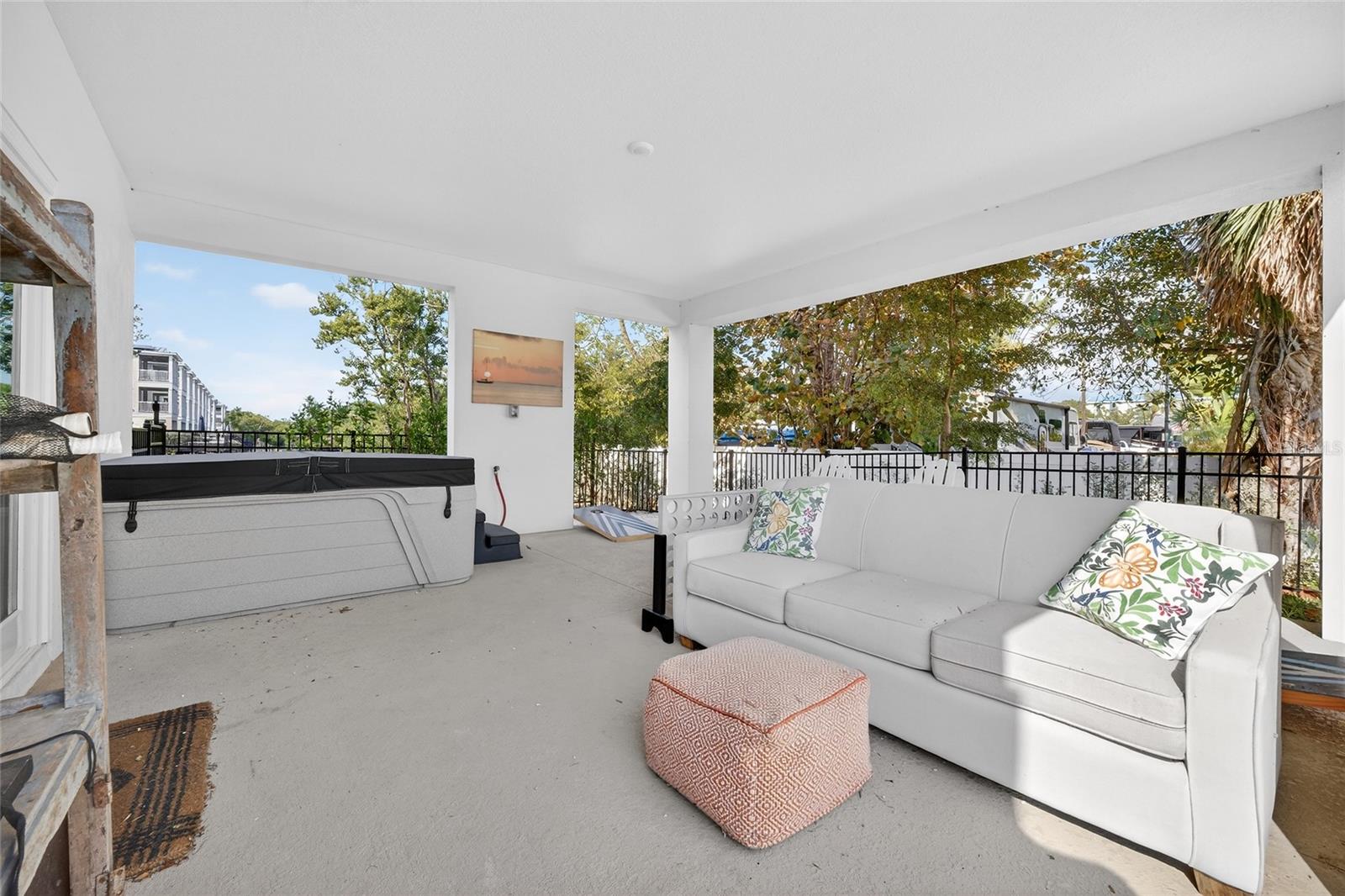 HUNTERS POINT - Residential