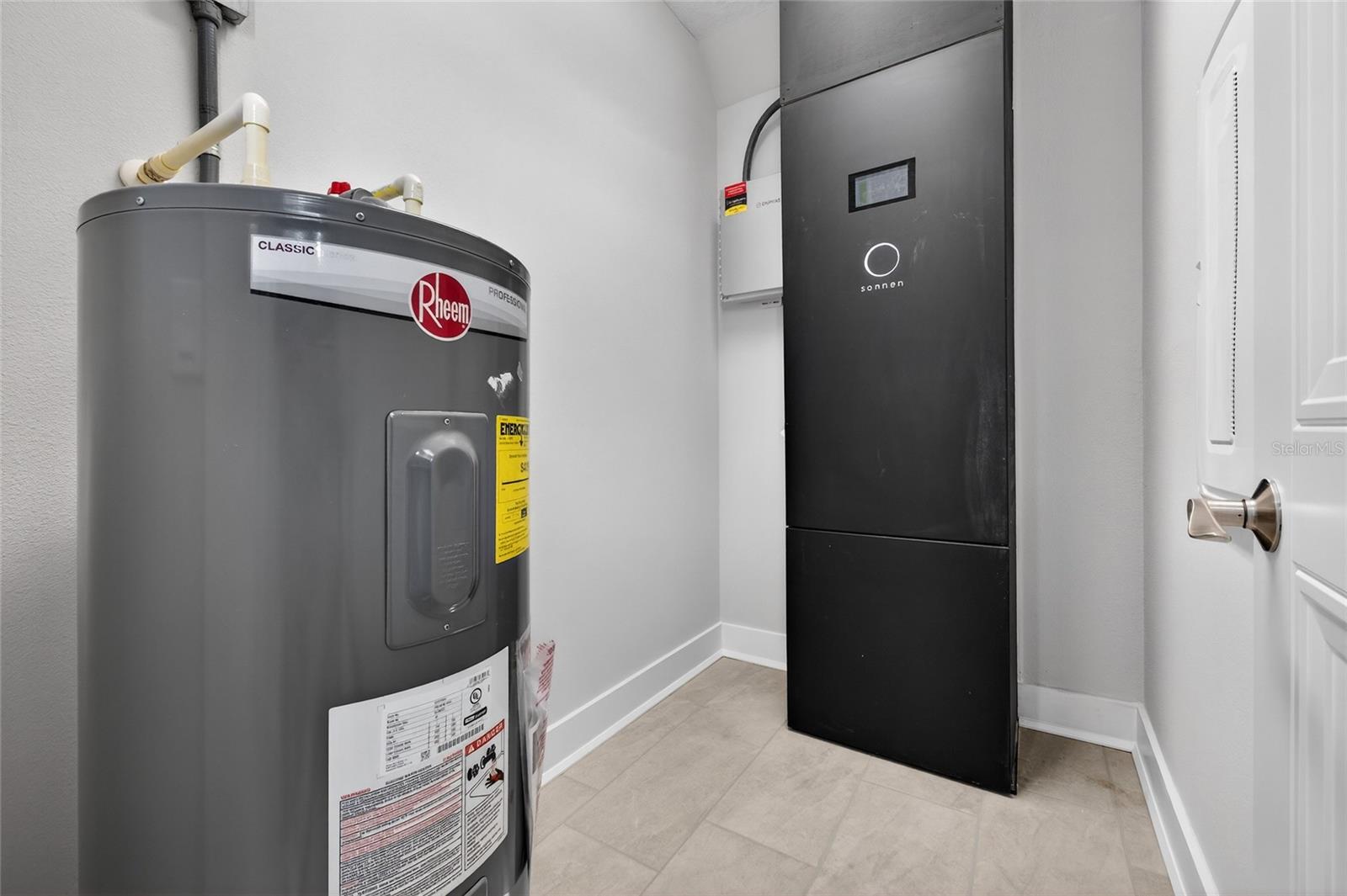 HUNTERS POINT - Residential