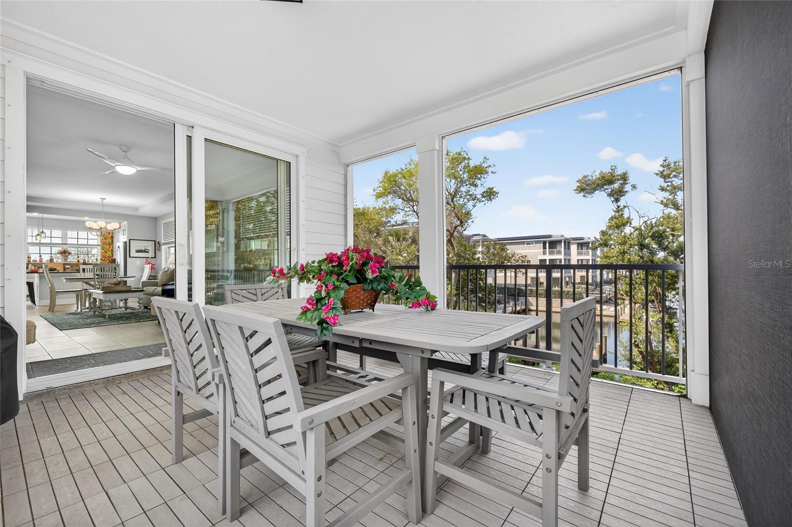 HUNTERS POINT - Residential