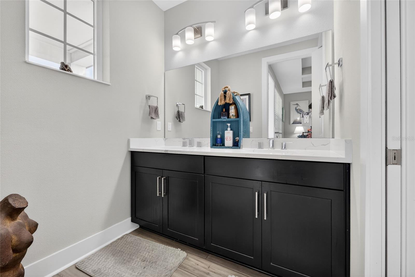 HUNTERS POINT - Residential