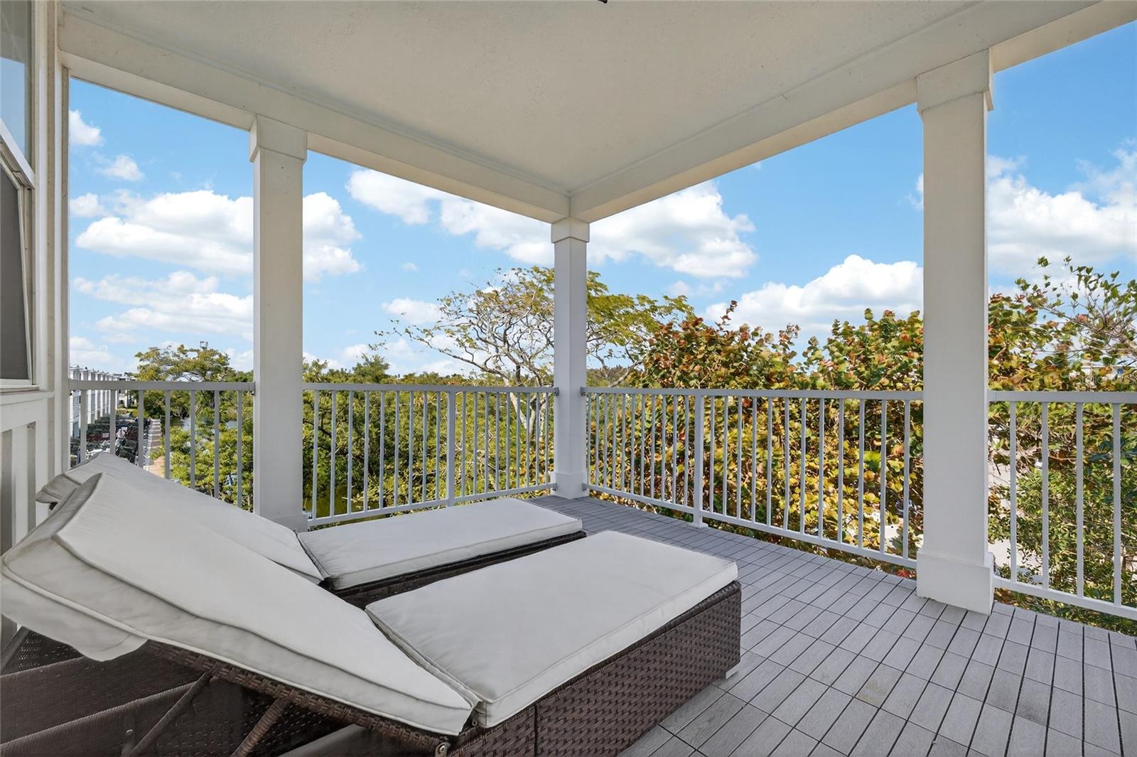 HUNTERS POINT - Residential