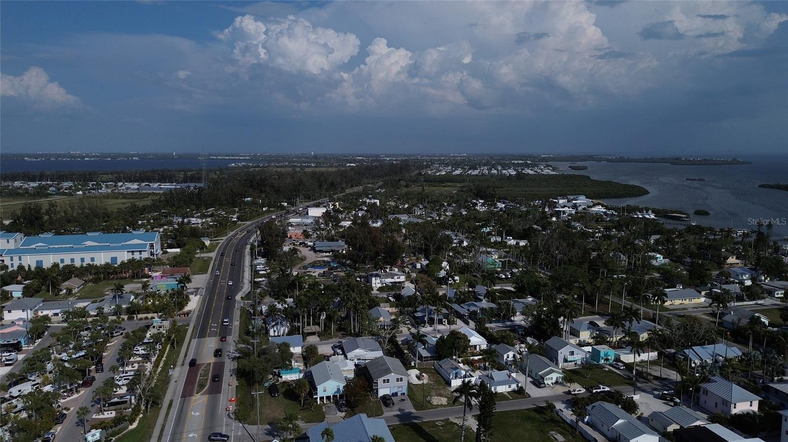 HUNTERS POINT - Residential