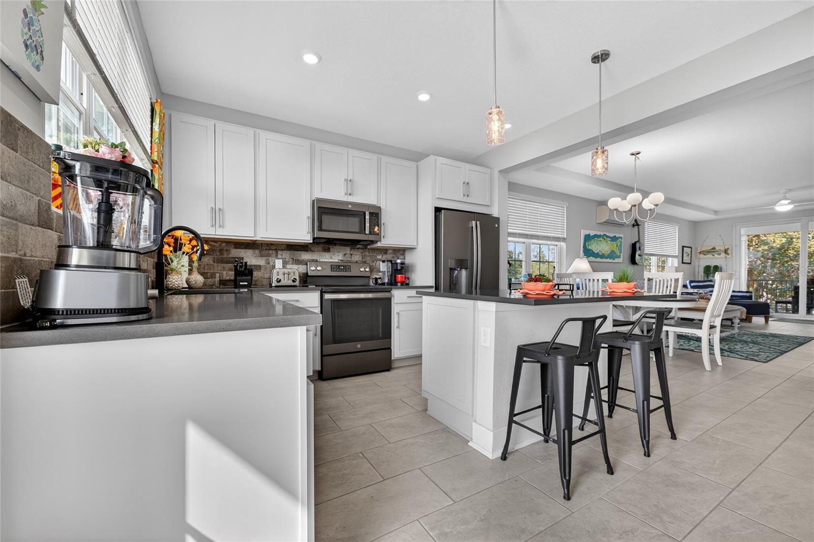 HUNTERS POINT - Residential