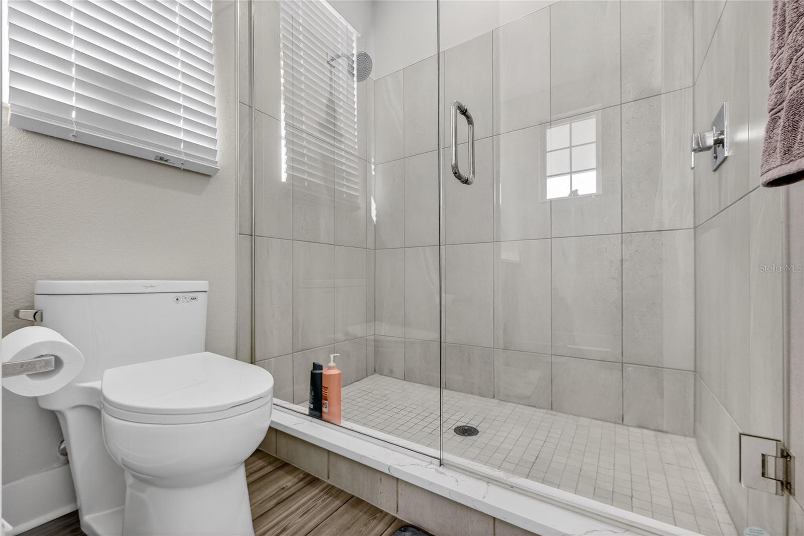 HUNTERS POINT - Residential