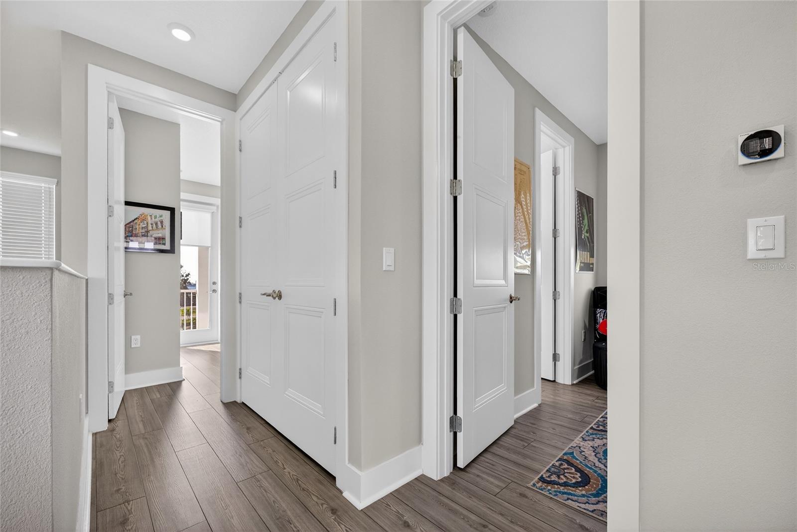 HUNTERS POINT - Residential