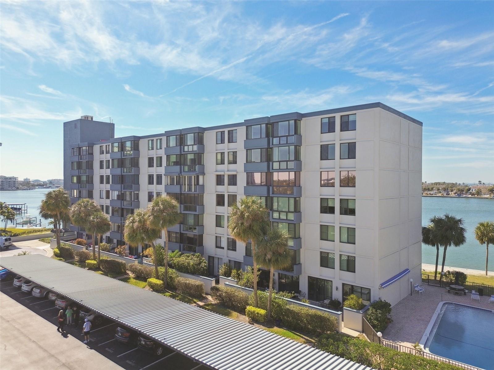 ISLAND POINT 1 CONDO - Residential