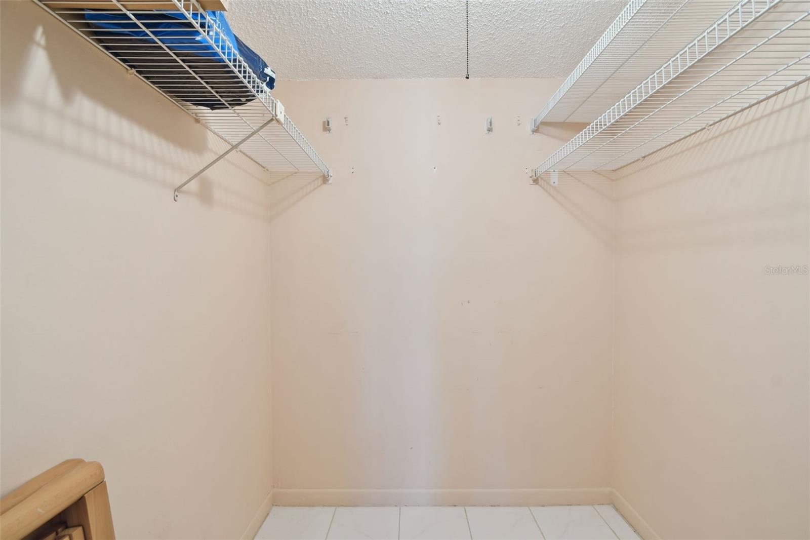 ISLAND POINT 1 CONDO - Residential