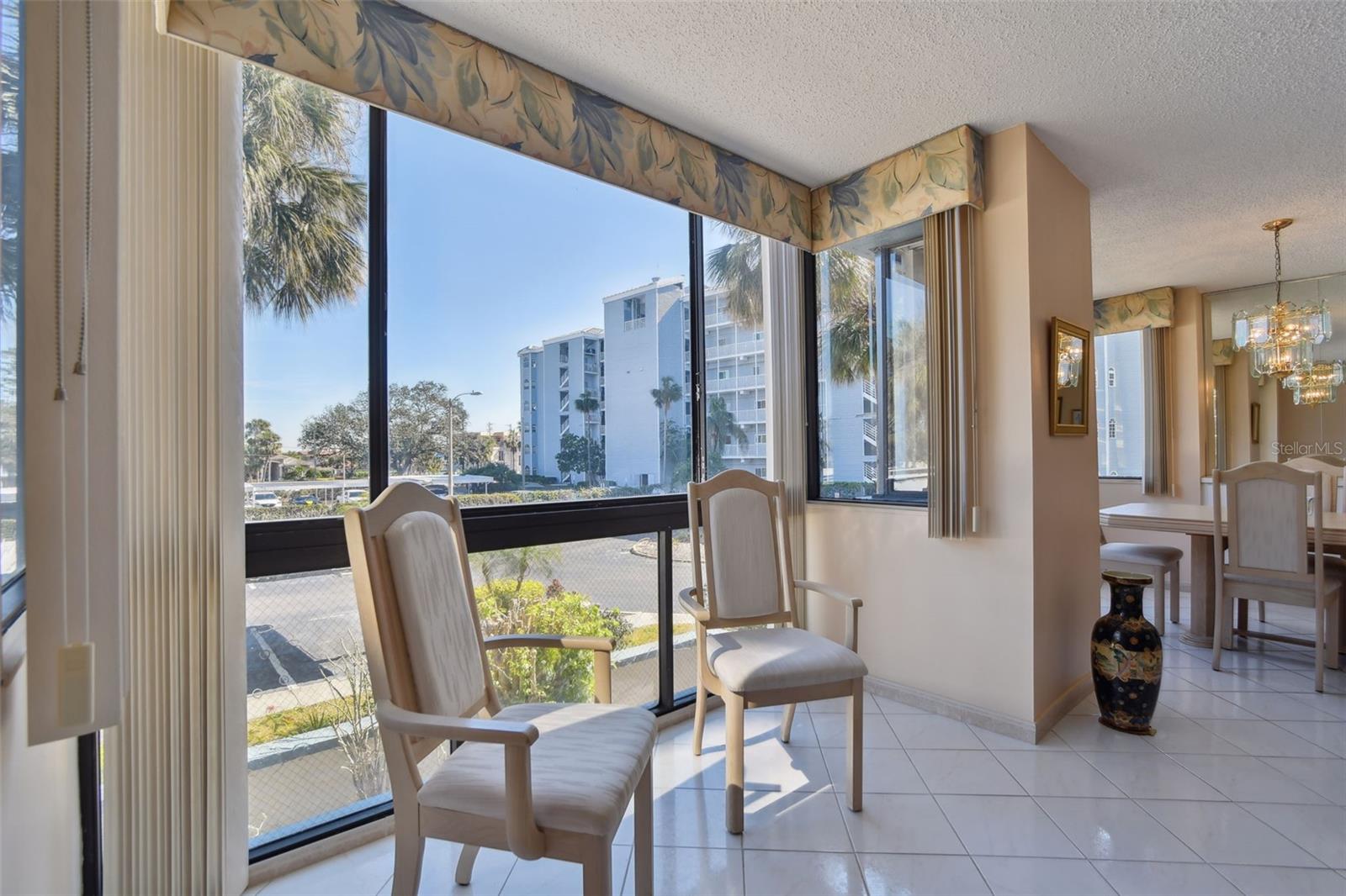 644 ISLAND WAY 206