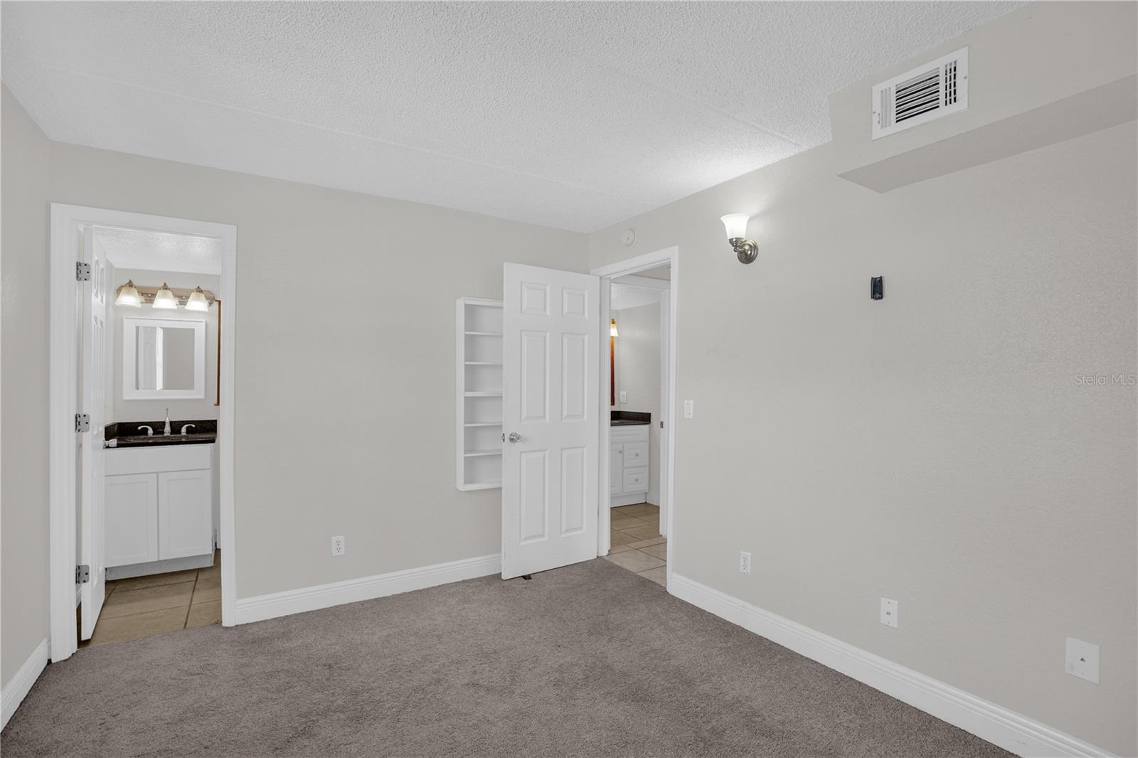 MT DORA COMMONS - Residential