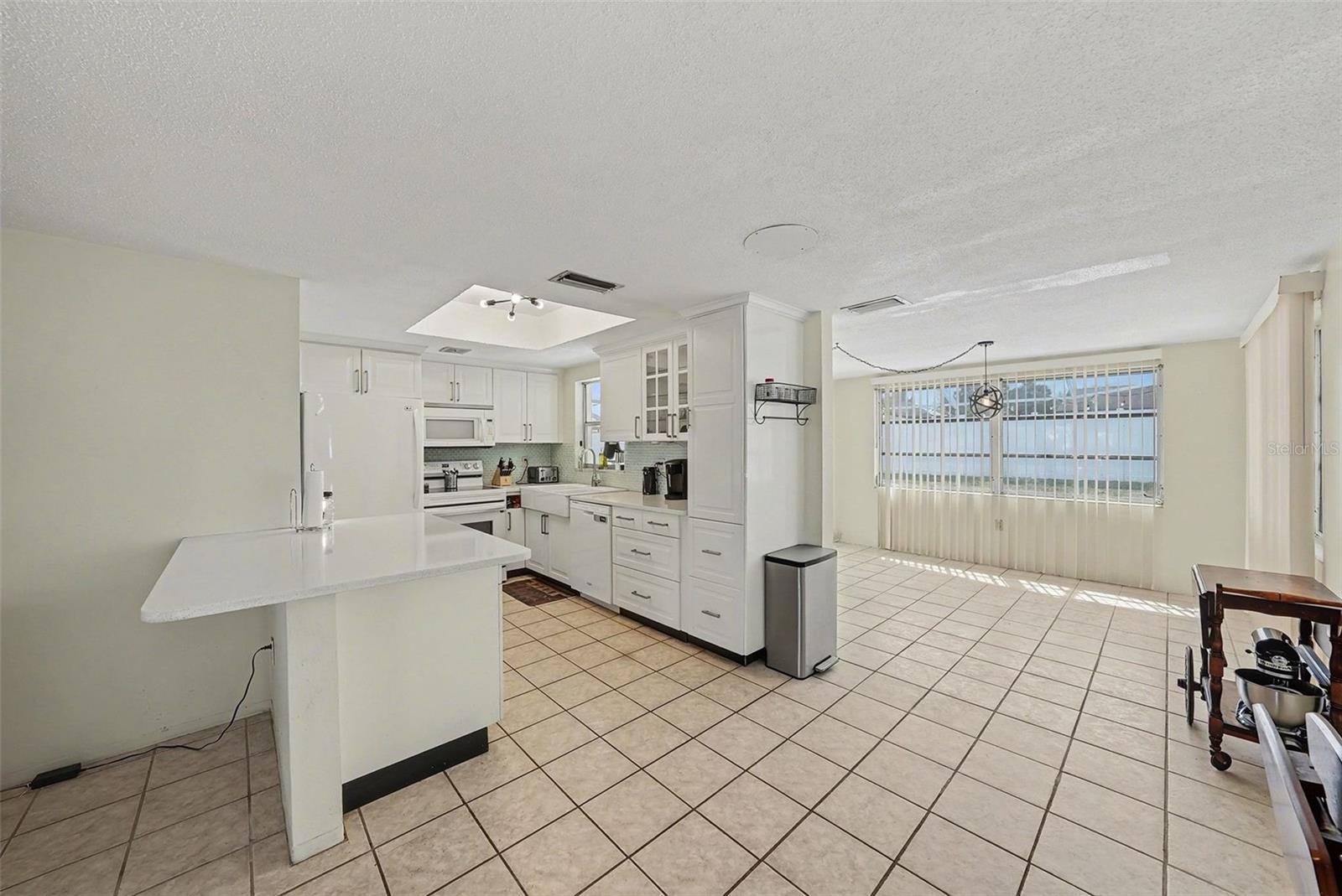 JASMINE LAKES - Residential