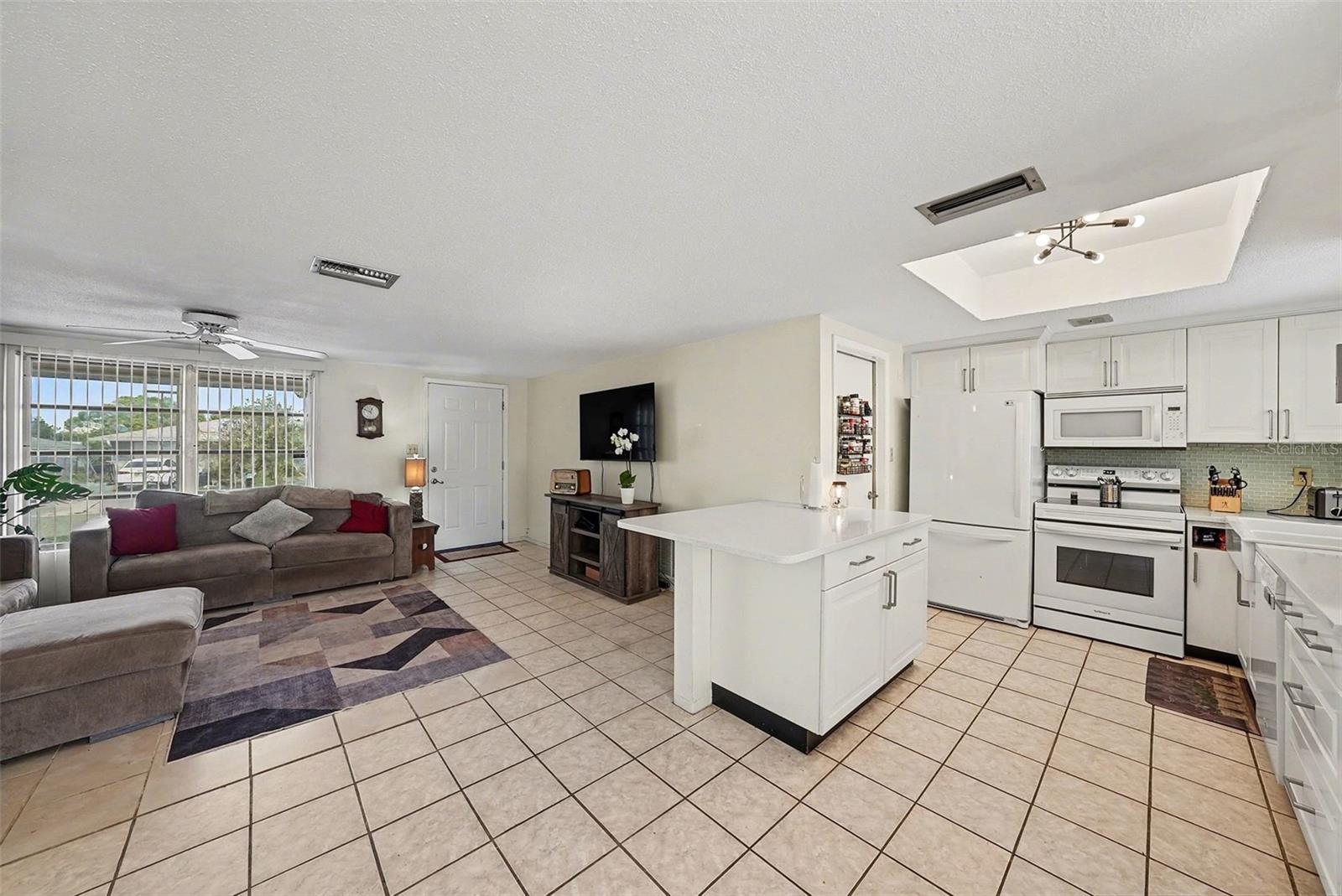 JASMINE LAKES - Residential