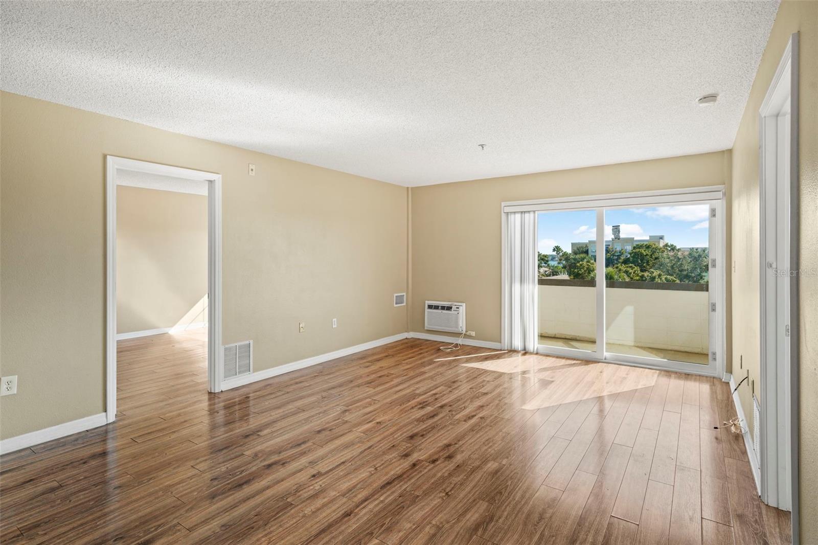 HYDE PARK TOWERS A CONDO - Residential Lease