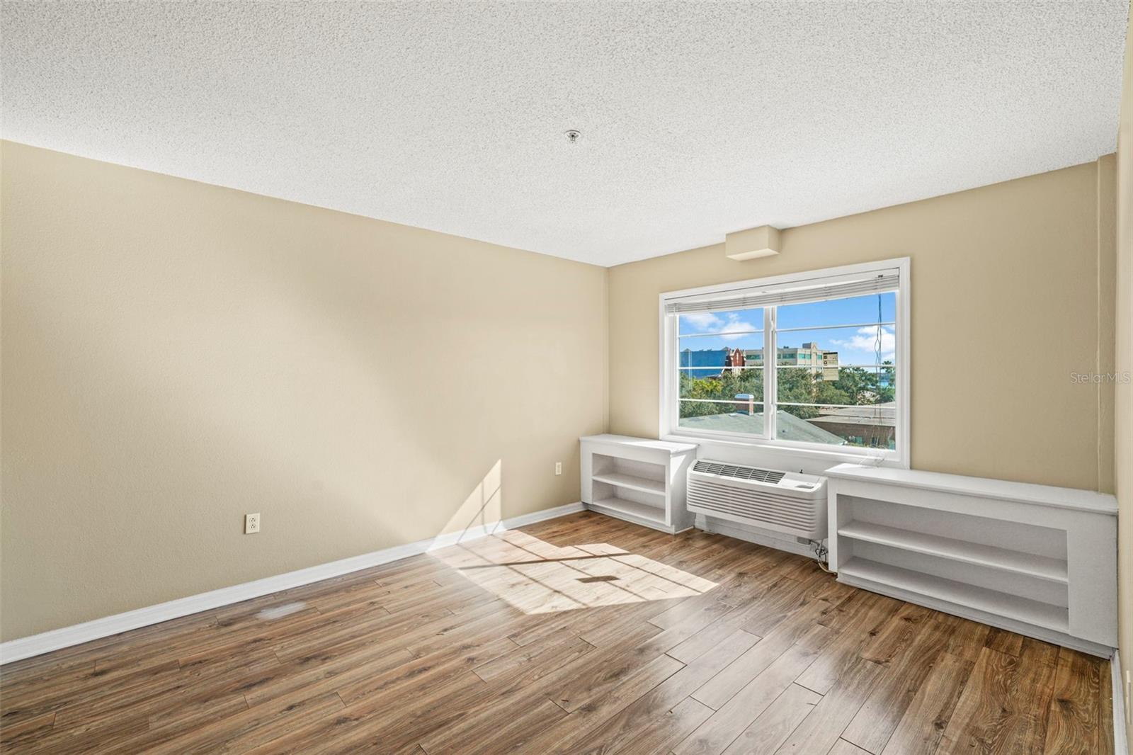 HYDE PARK TOWERS A CONDO - Residential Lease