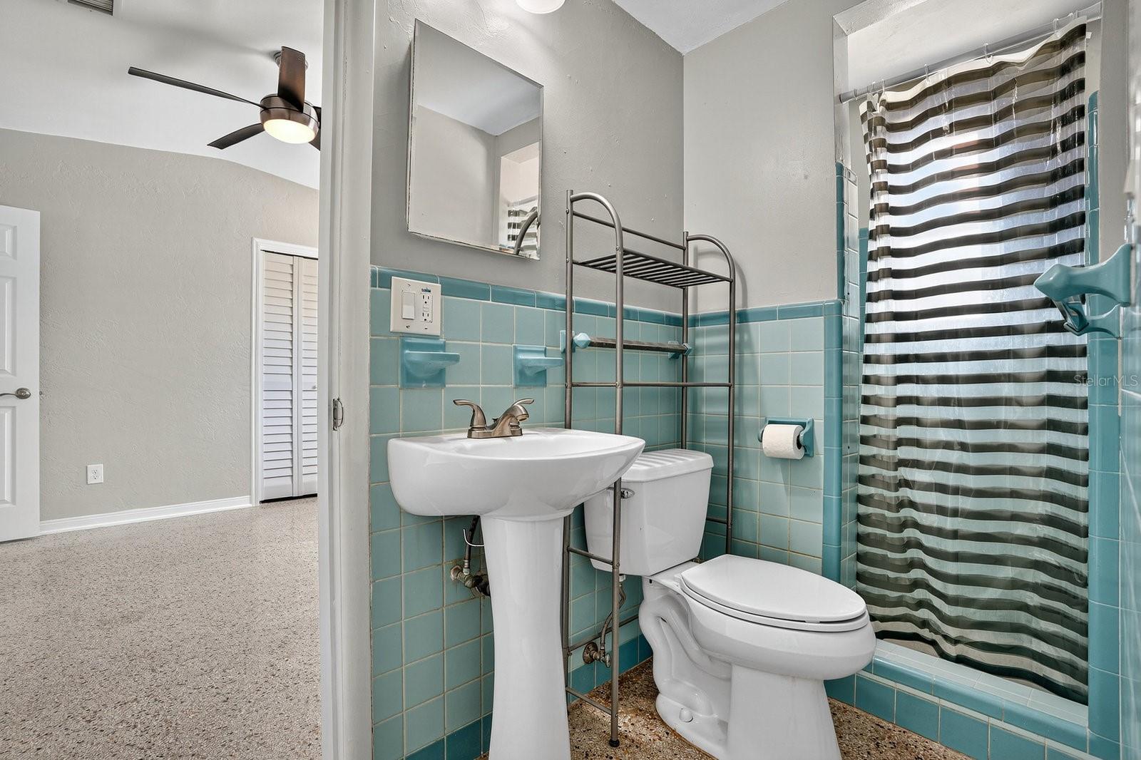 CASEY C HOMES M 19 PG 261 - Residential