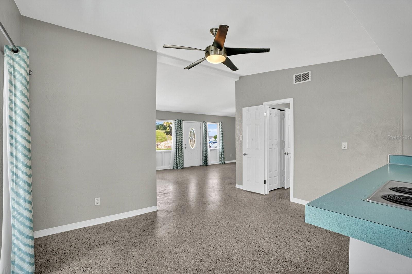 CASEY C HOMES M 19 PG 261 - Residential