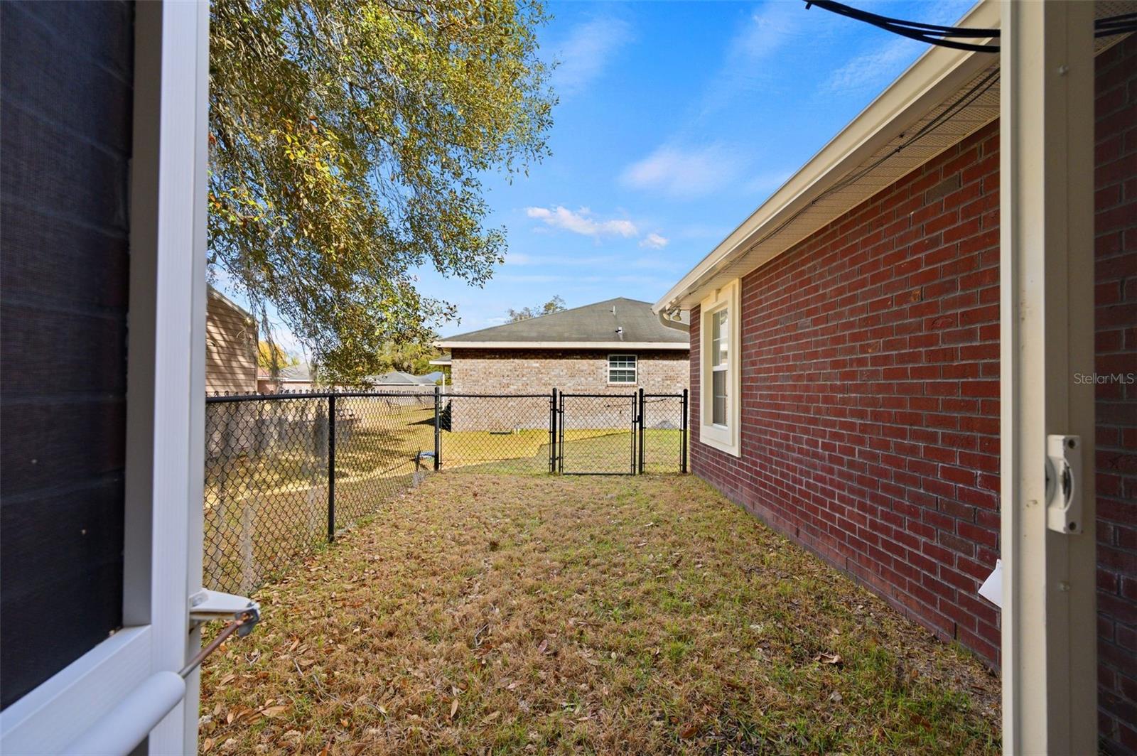 VILLAS AT COUNTRY WAY - Residential