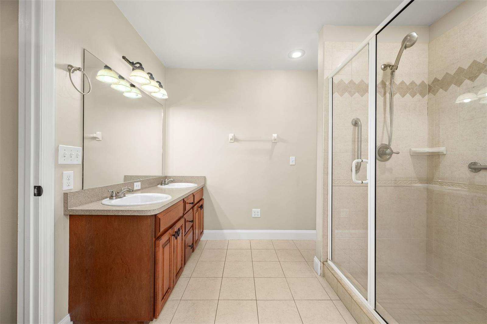 VILLAS AT COUNTRY WAY - Residential