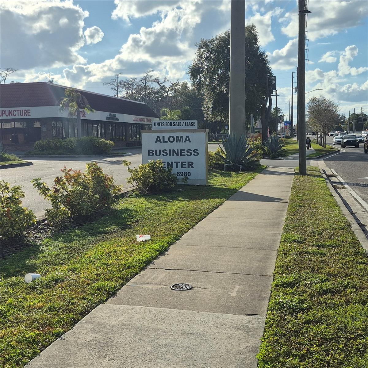 ALOMA BUS CENTER - Commercial Sale