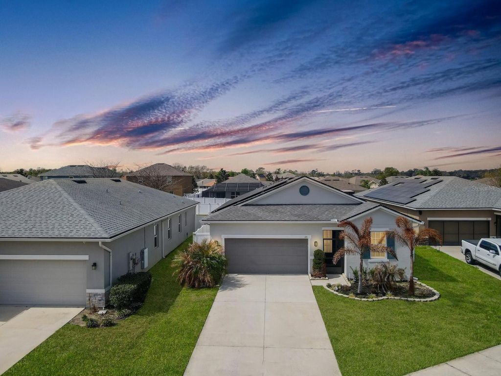 Photo of 120 Summershore Drive, Auburndale, FL 33823 (MLS # S5145513)