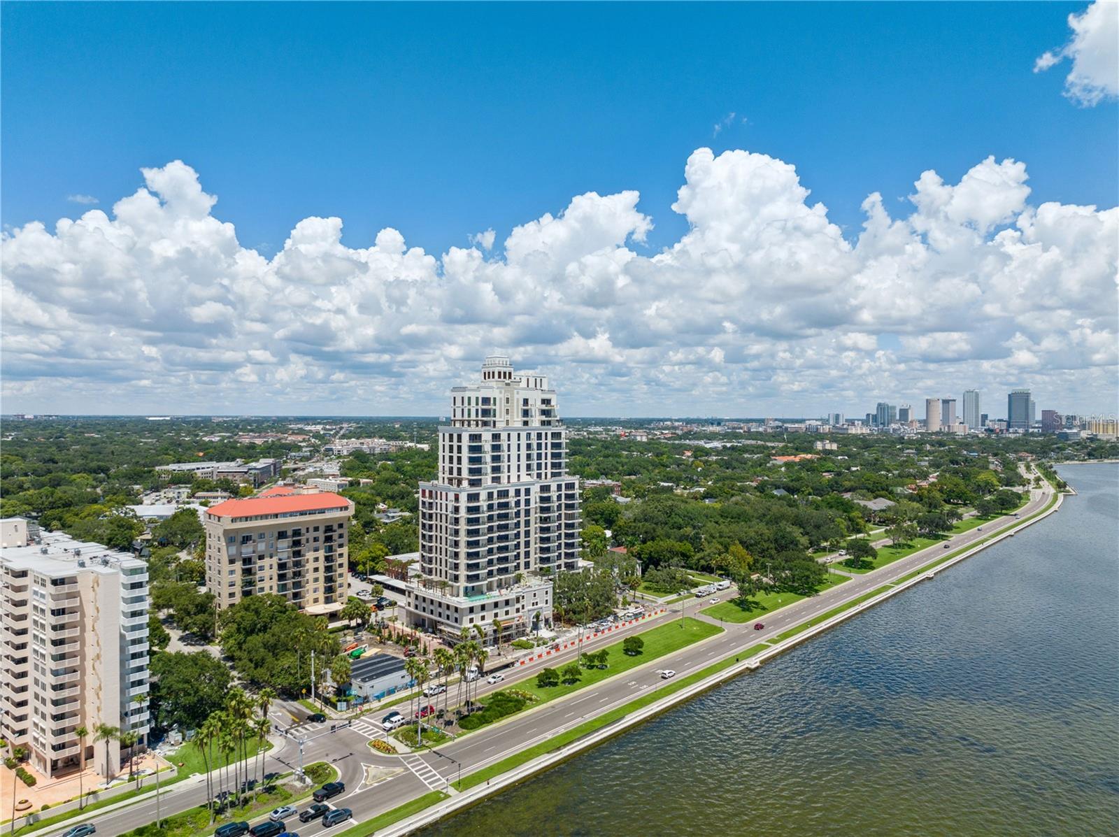 2109 BAYSHORE BOULEVARD 704