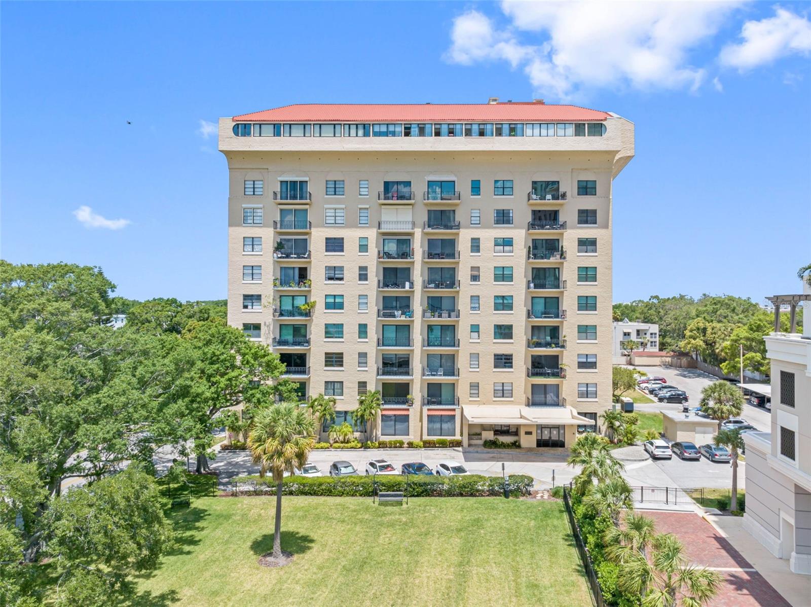 2109 BAYSHORE BOULEVARD 704