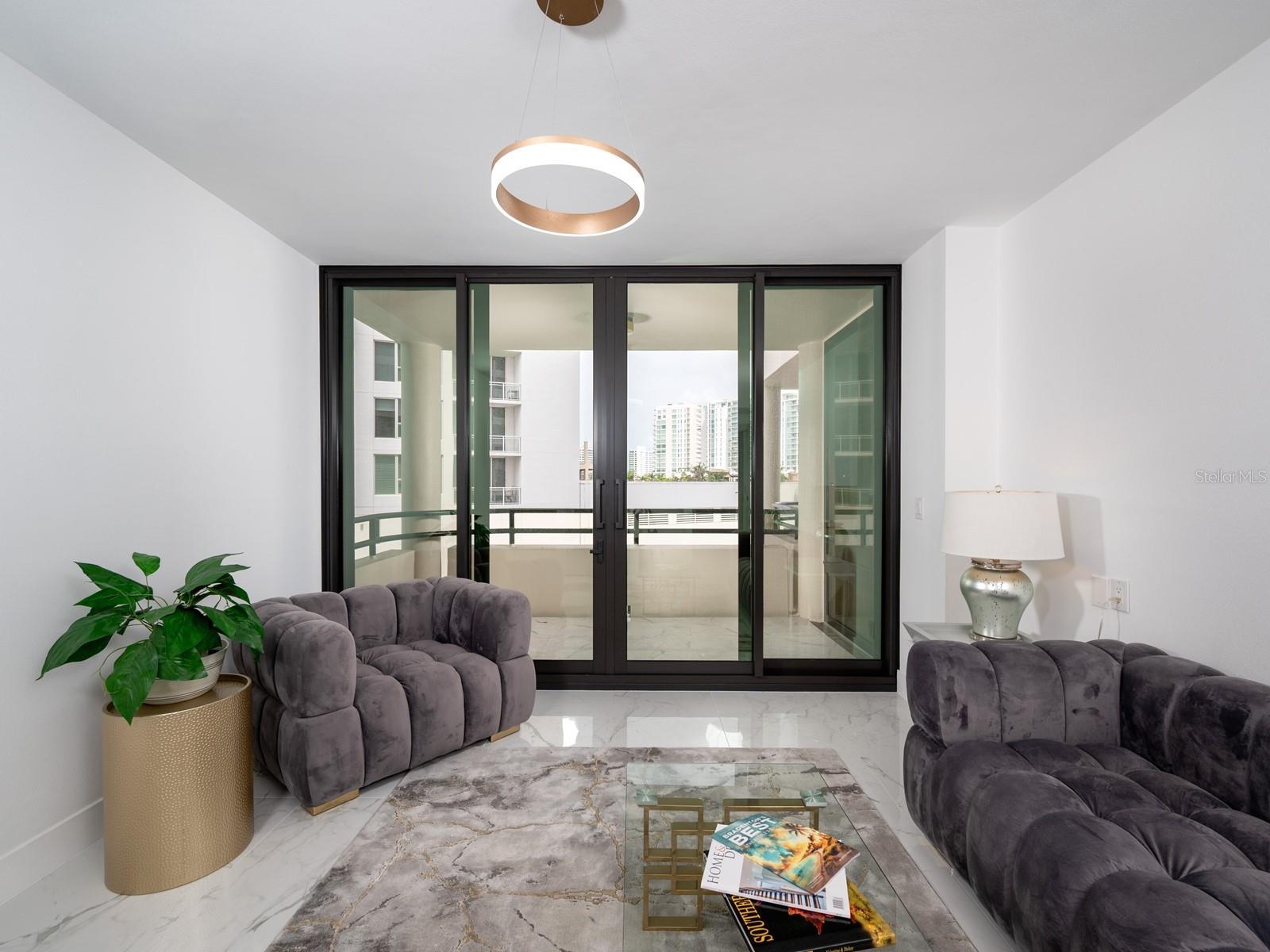 BAY PLAZA - Residential Lease