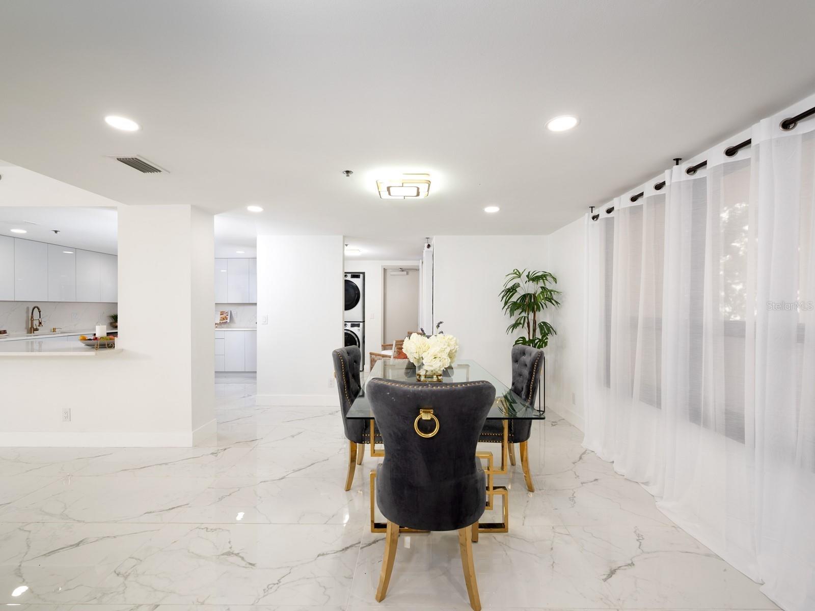 BAY PLAZA - Residential Lease