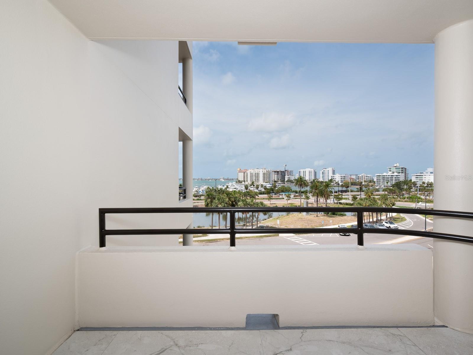 BAY PLAZA - Residential Lease