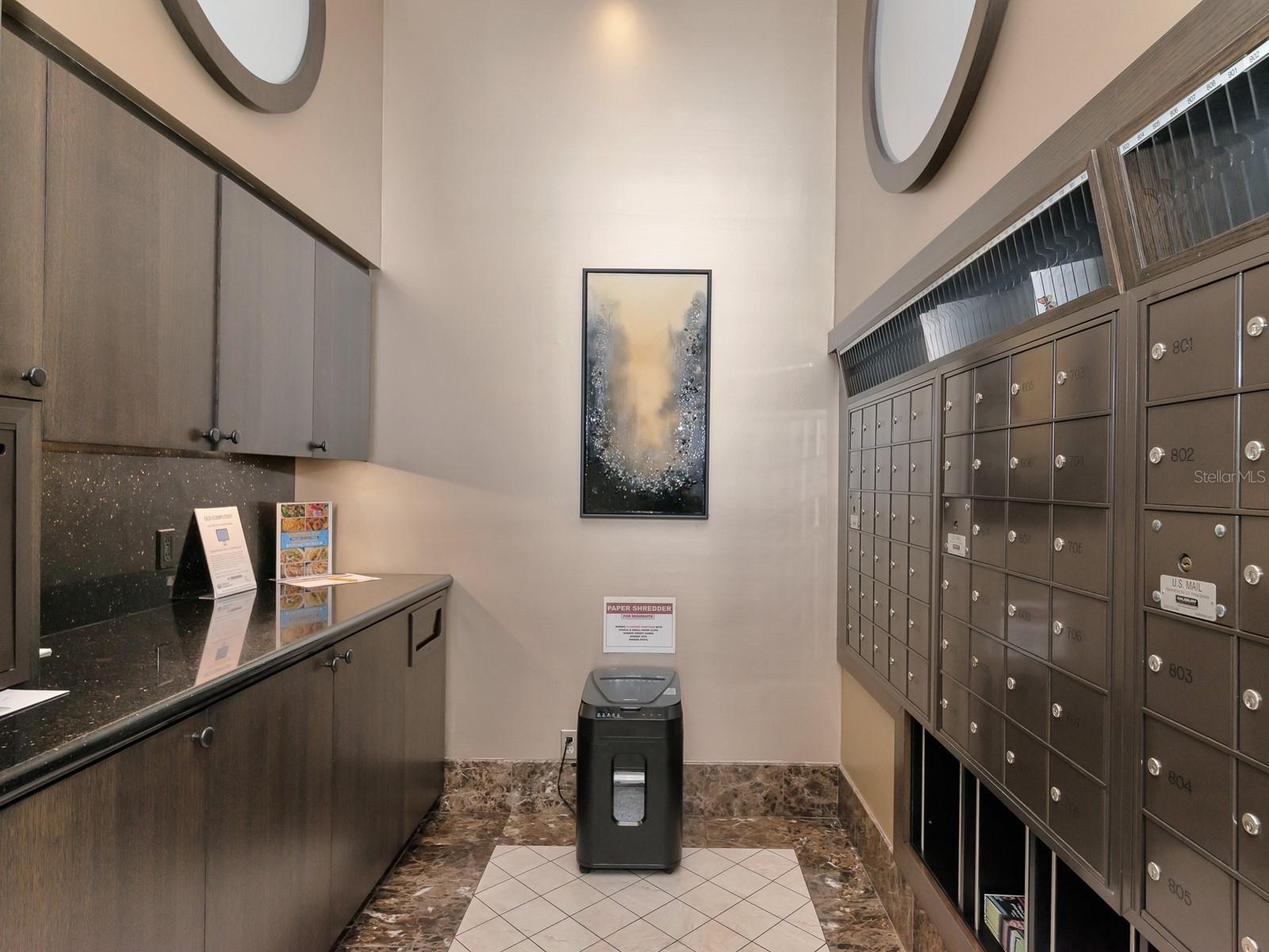 BAY PLAZA - Residential Lease