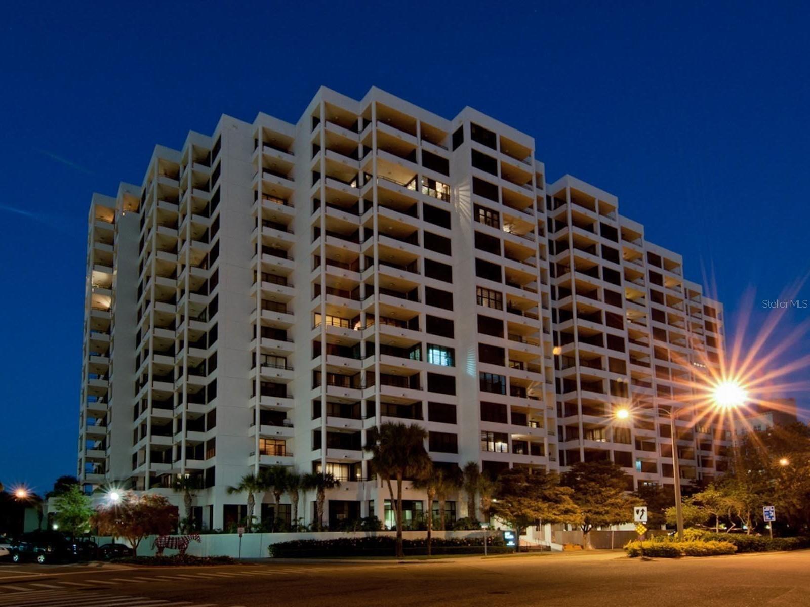 BAY PLAZA - Residential Lease