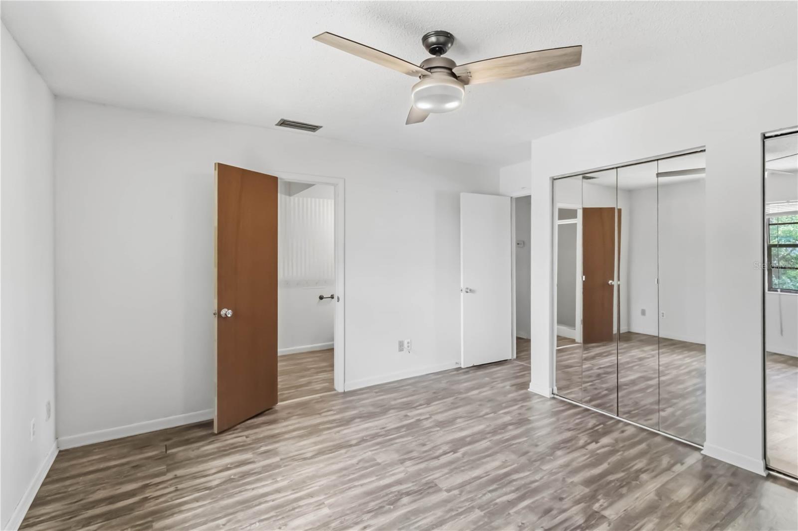 BREEZEWAY VILLAS CONDO TWNHS - Residential